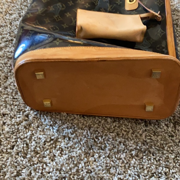 Louis Vuitton beautiful clear monogram tote! - Picture 4 of 6